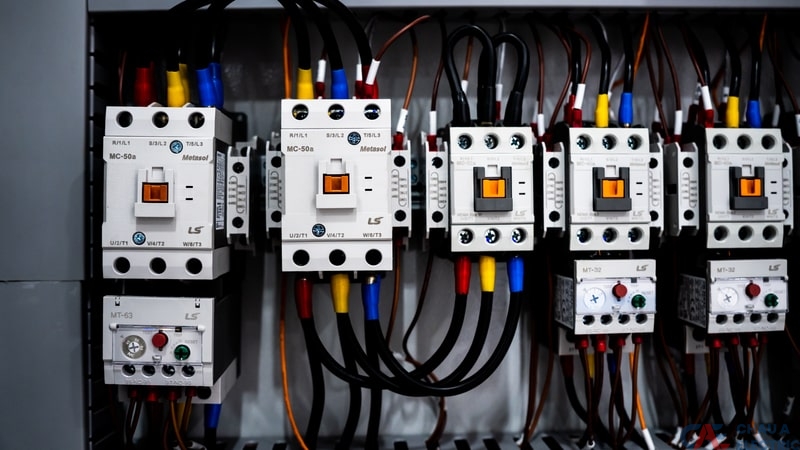 Khởi động từ là thiết bị quan trọng trong hệ thống điện và điều khiển công nghiệp