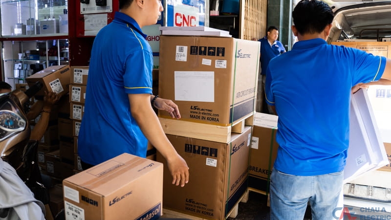 Giới thiệu Điện Châu Á 5 Nhân viên giao nhận hàng hóa