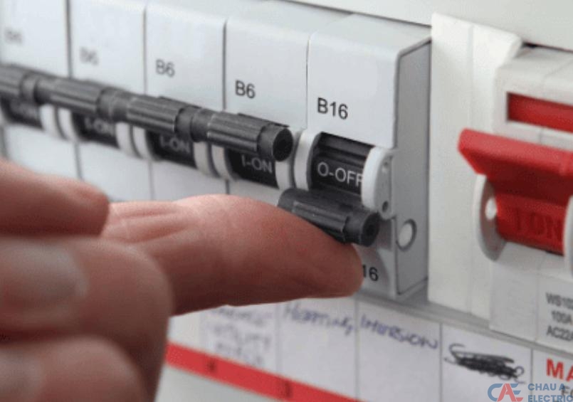 Aptomat bị nhảy sẽ tự chuyển sang chế độ OFF 