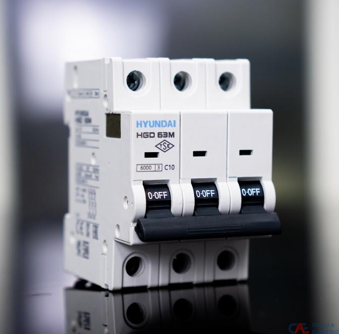 Aptomat là thiết bị phát hiện dòng điện quá tải và ngắt điện tự động 
